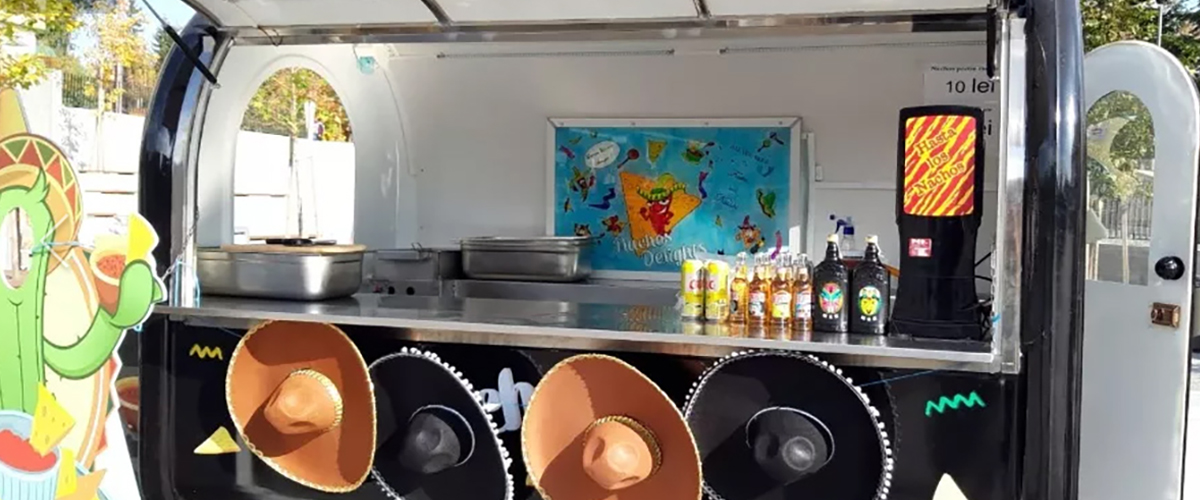 Food lounge met waterpijpen foodtruck